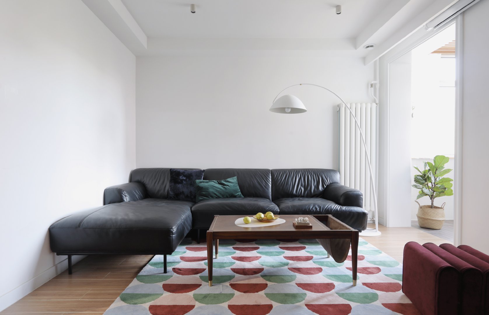 中庭裝飾施工團(tuán)隊(duì)為您分析刮膩?zhàn)又匾?，讓您安心入馨?>
        							</a>
        						</div>
        						
        						<div   id=