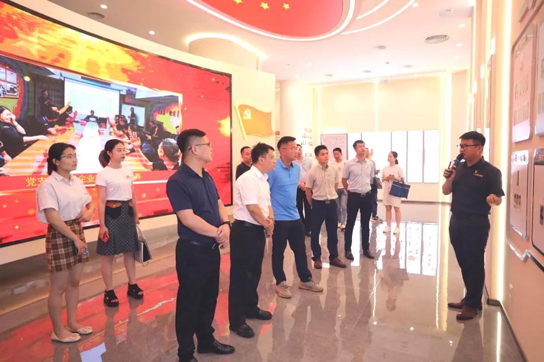 紅色中庭 | 市委組織部研究室到集團(tuán)講黨史，搭橋梁，促黨建