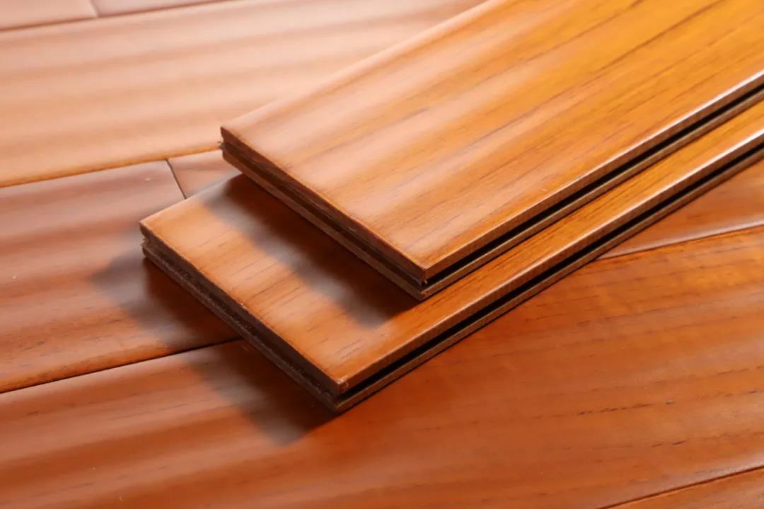 木地板為什么會(huì)出現(xiàn)縫隙？如何避免又如何解決？